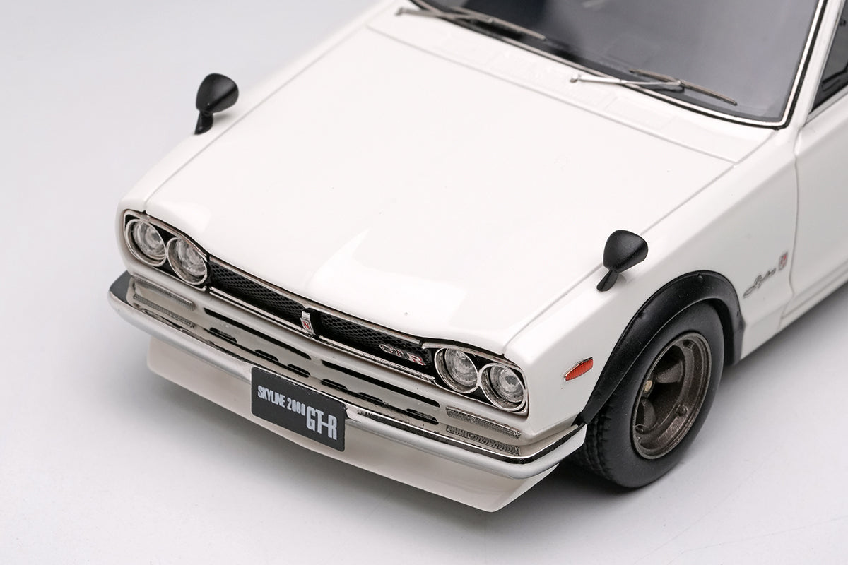 Pre-Order 1:43 Nissan Skyline 2000 GT-R (KPGC10) with Spoiler (NISSAN Works wheel) VM244