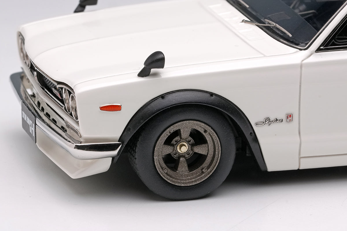 Pre-Order 1:43 Nissan Skyline 2000 GT-R (KPGC10) with Spoiler (NISSAN Works wheel) VM244