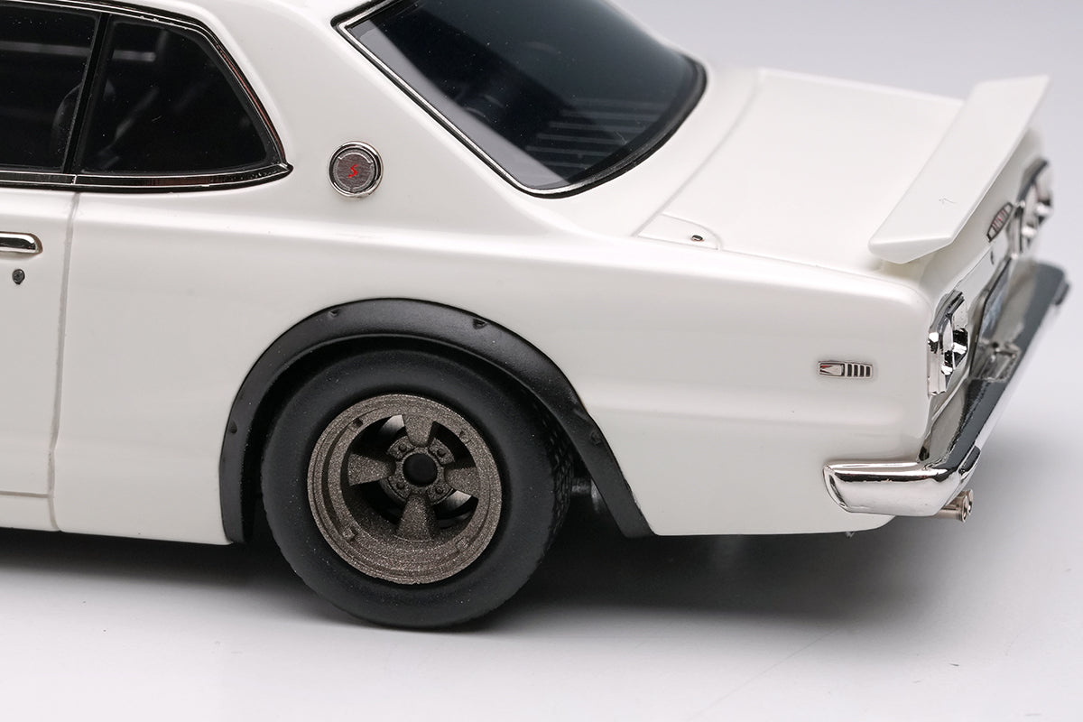 Pre-Order 1:43 Nissan Skyline 2000 GT-R (KPGC10) with Spoiler (NISSAN Works wheel) VM244