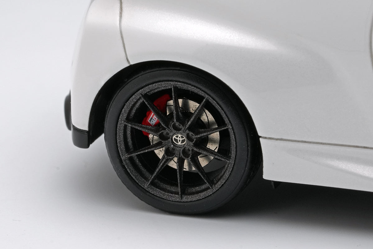 Pre-Order 1:43 Toyota GR Yaris RZ High Performance 2024 EM762