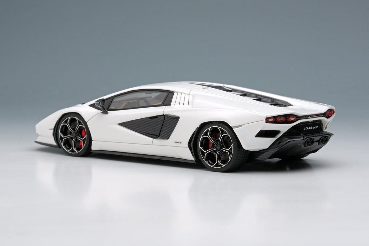 Pre-Order 1:43 MakeUp Lamborghini Countach LPI800-4 EM740