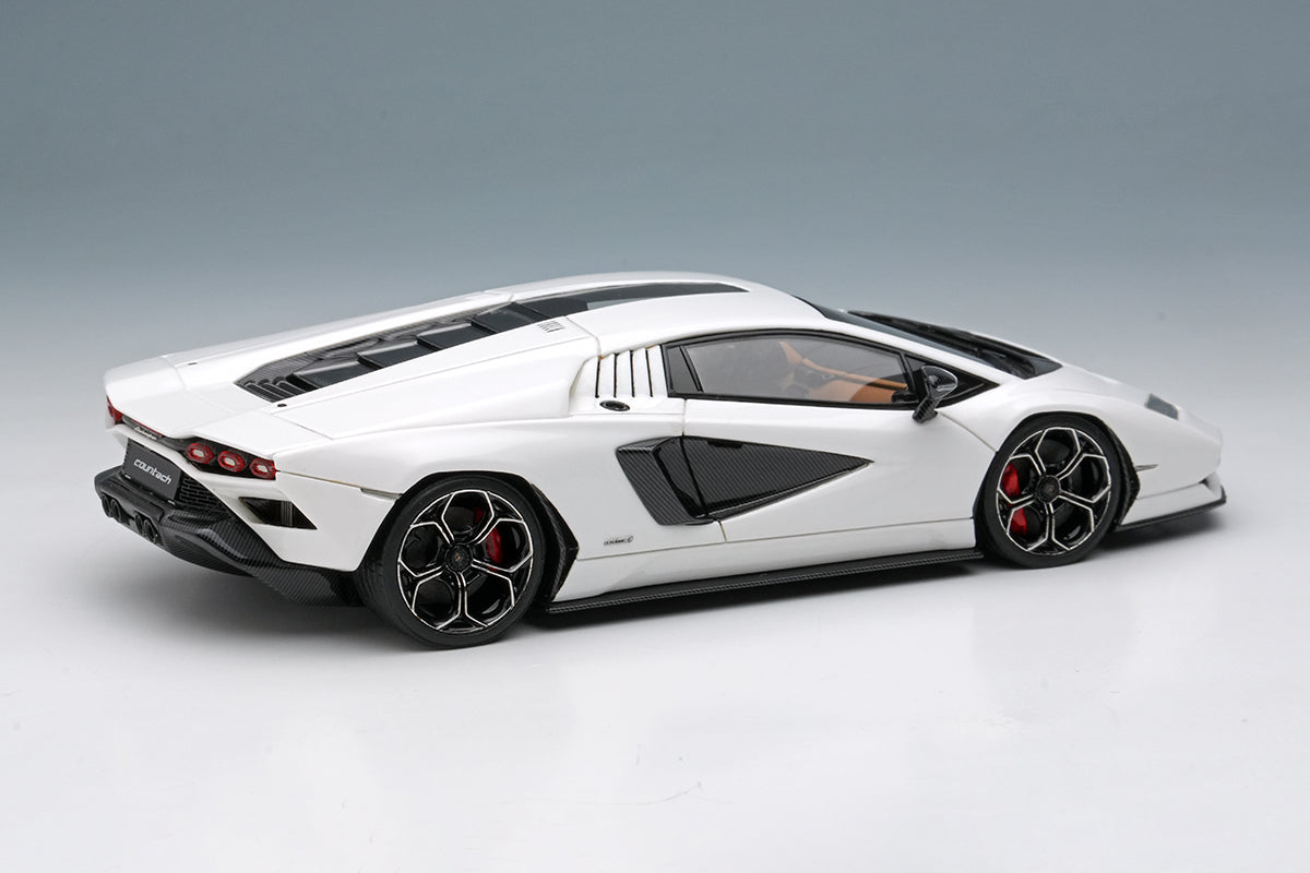 Pre-Order 1:43 MakeUp Lamborghini Countach LPI800-4 EM740