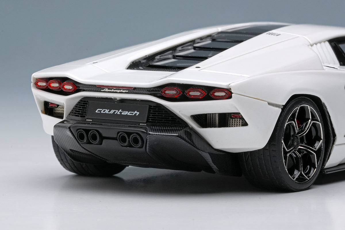 Pre-Order 1:43 MakeUp Lamborghini Countach LPI800-4 EM740