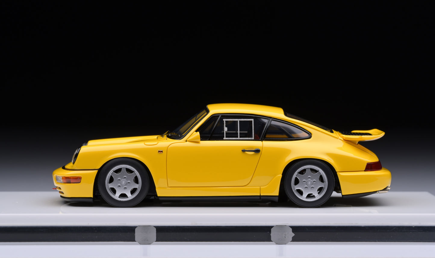 1:43 MakeUp Porsche 911 964 Carrera4 Leichtbau VM164B