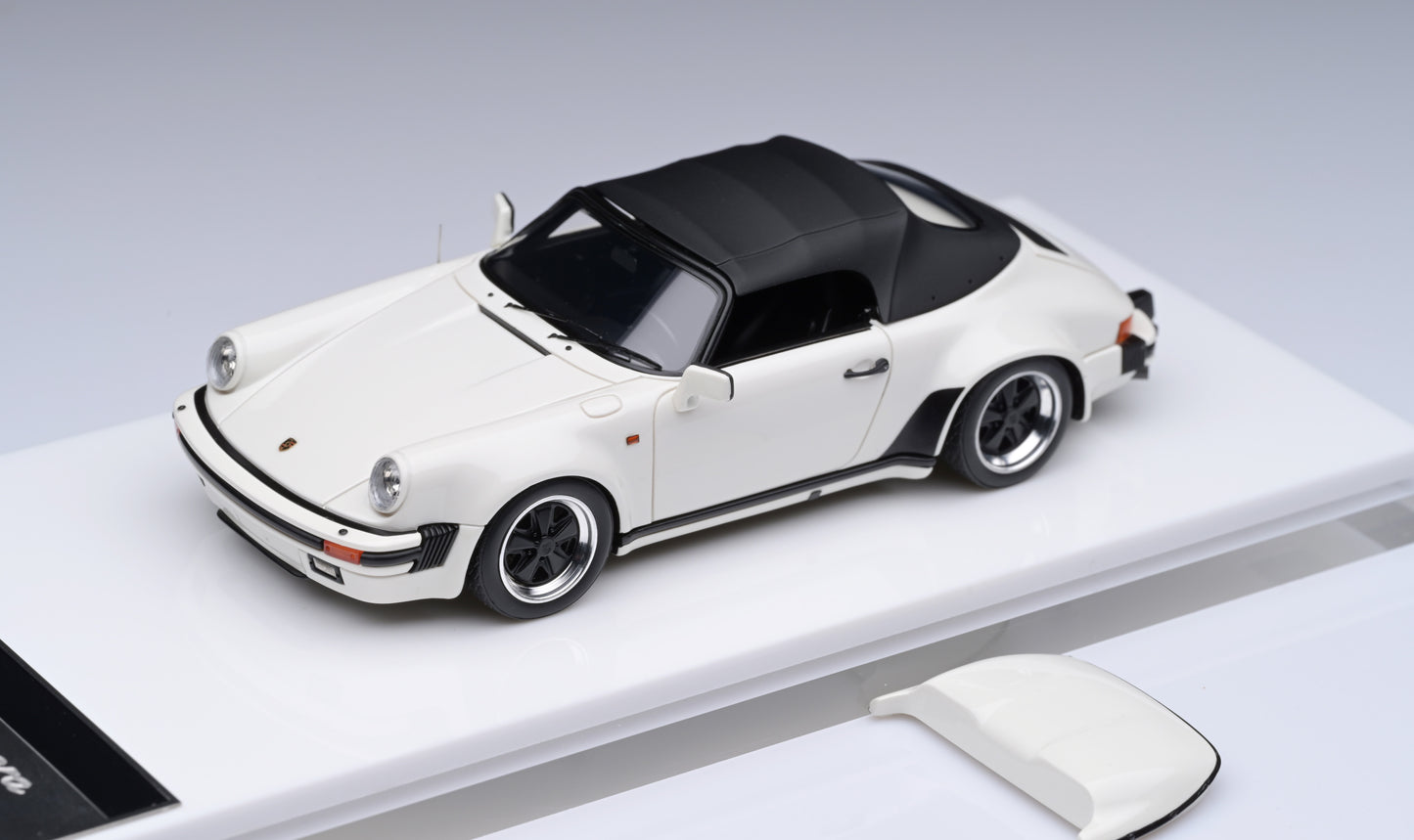 1:43 MakeUp Porsche 911 Carrera Speedster Turbolook VM138F