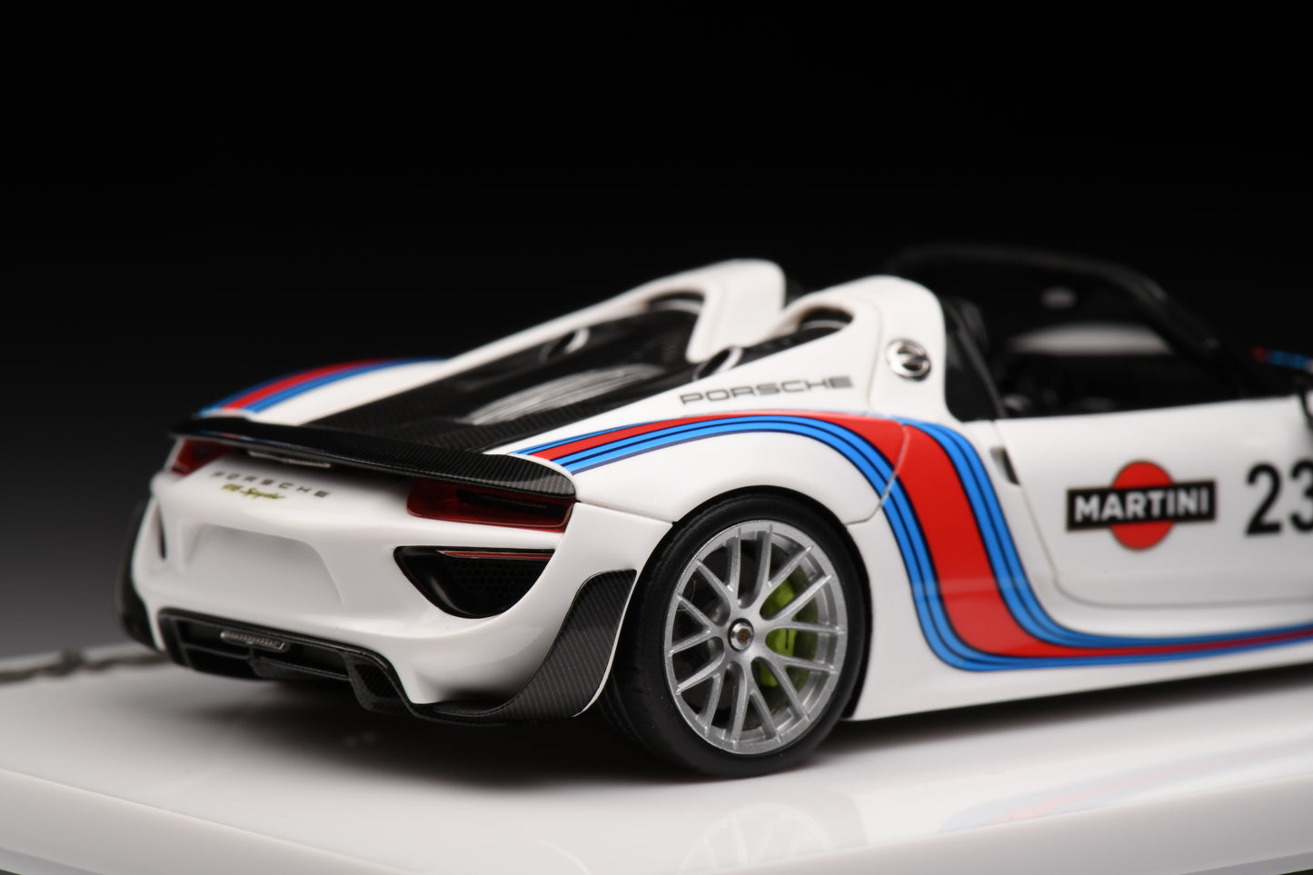 1:43 MakeUp Porsche 918 Spyder Weissach Package 2011 Martini Stripe EM569A