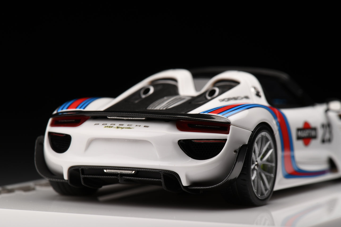 1:43 MakeUp Porsche 918 Spyder Weissach Package 2011 Martini Stripe EM569A