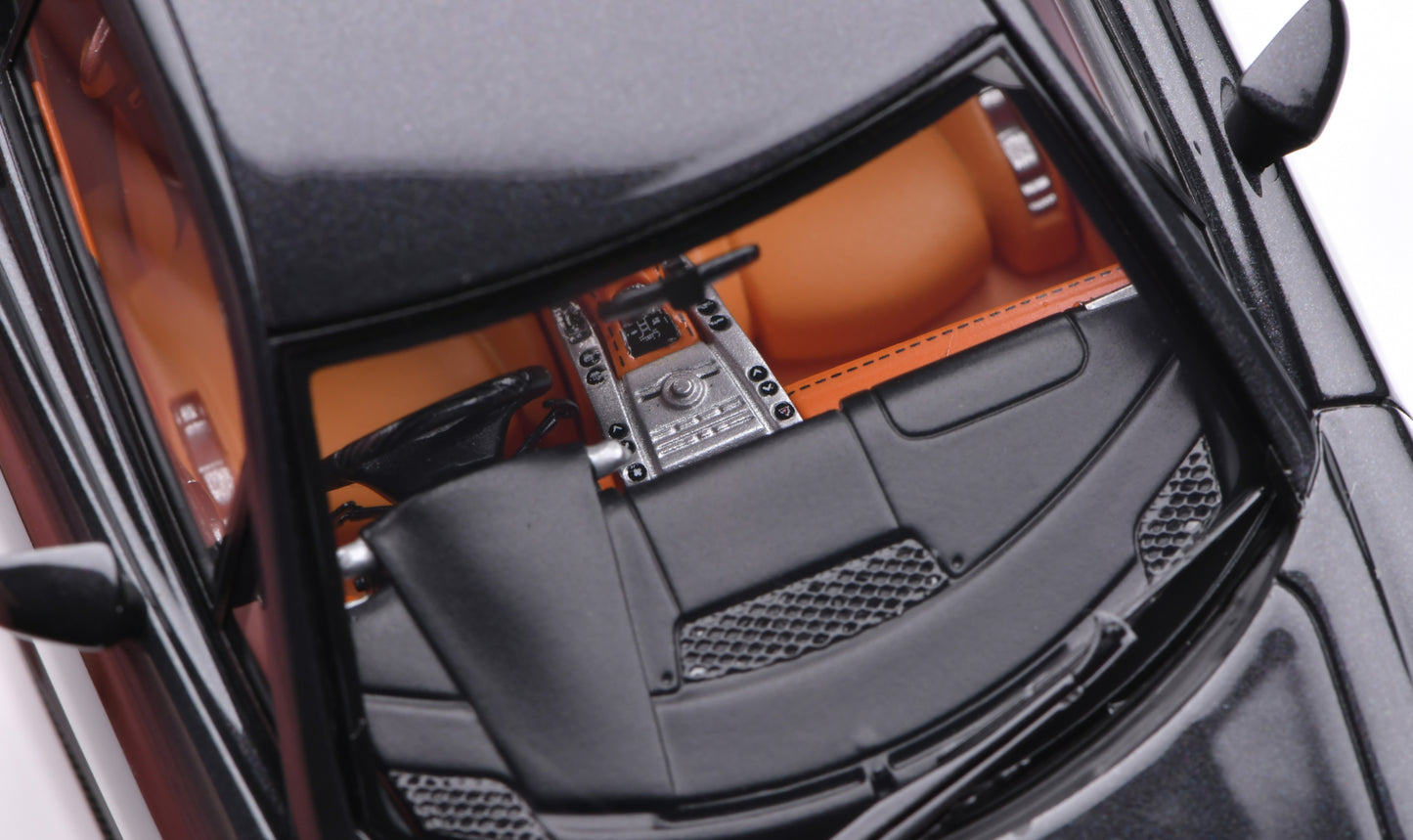 1:43 MakeUp Lexus LFA 2010 (Rear Wing Up) Pearl Gray EM698E