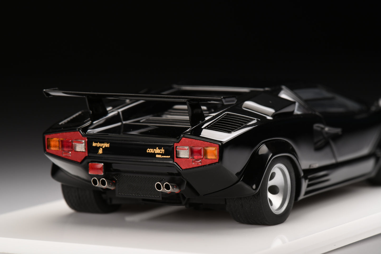 1:43 MakeUp Lamborghini Countach LP5000 QV 1988 with Rear wing EM652G Limited 50 pcs