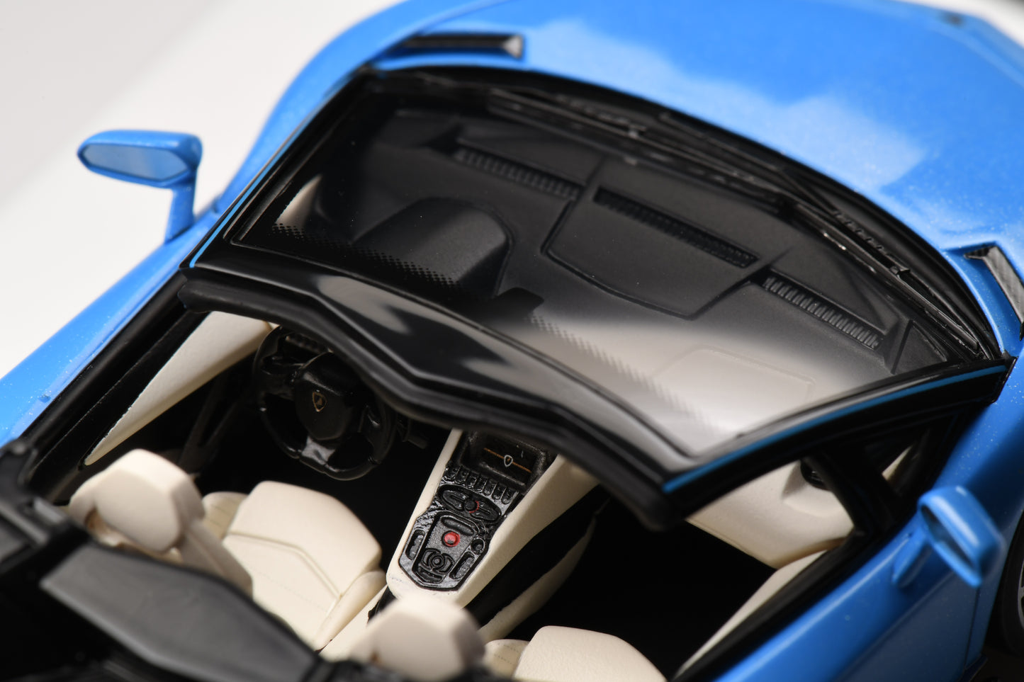 1:43 MakeUp Lamborghini Aventador LP780-4 Ultimae Roadster -Tribute Miura Roadster- 2022 EM701