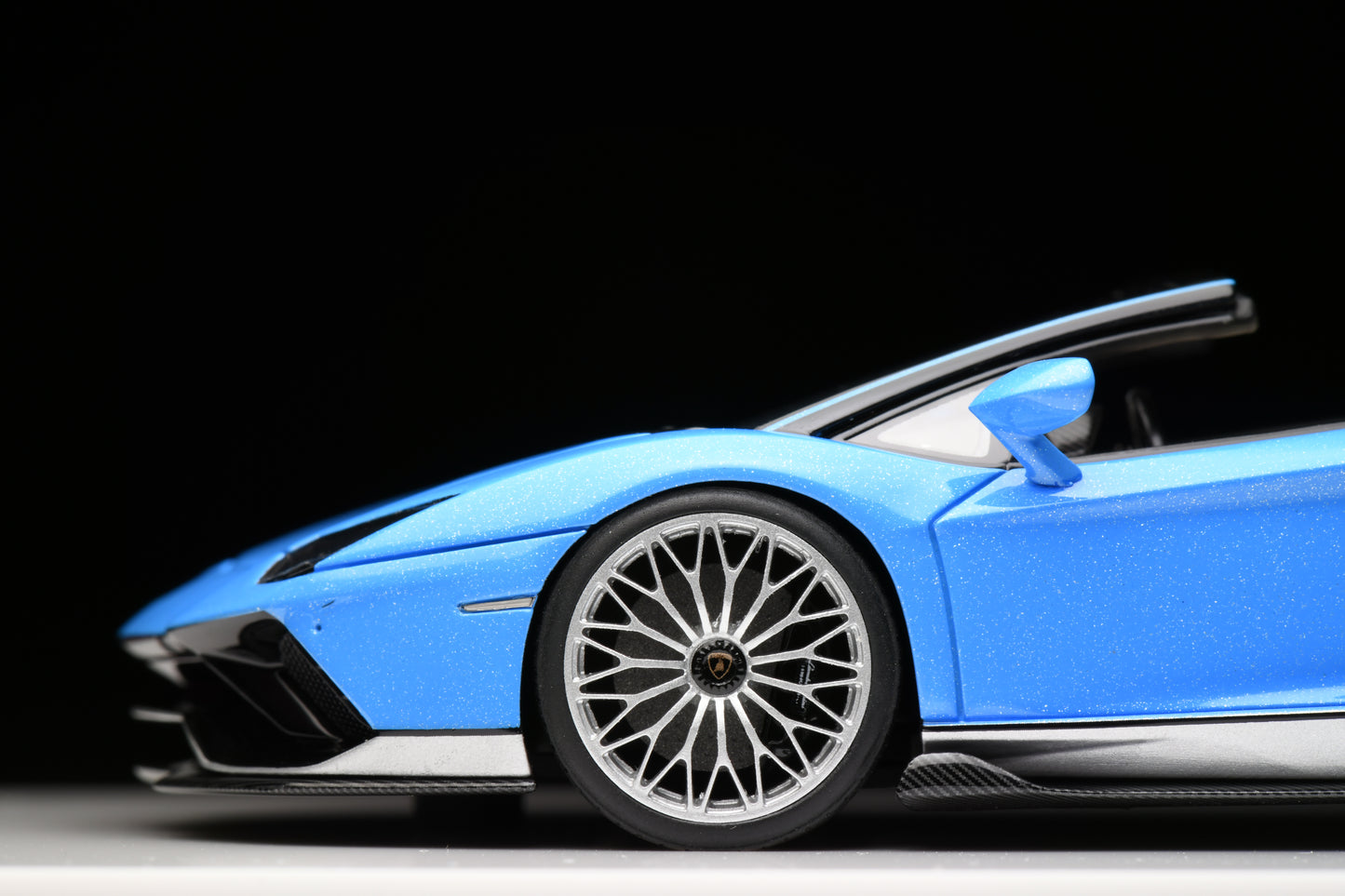 1:43 MakeUp Lamborghini Aventador LP780-4 Ultimae Roadster -Tribute Miura Roadster- 2022 EM701