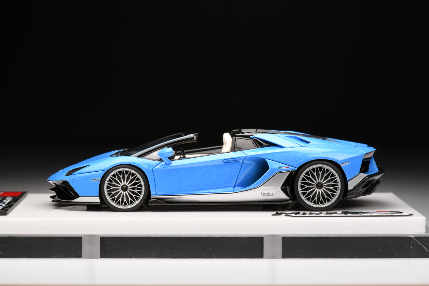 1:43 MakeUp Lamborghini Aventador LP780-4 Ultimae Roadster -Tribute Miura Roadster- 2022 EM701