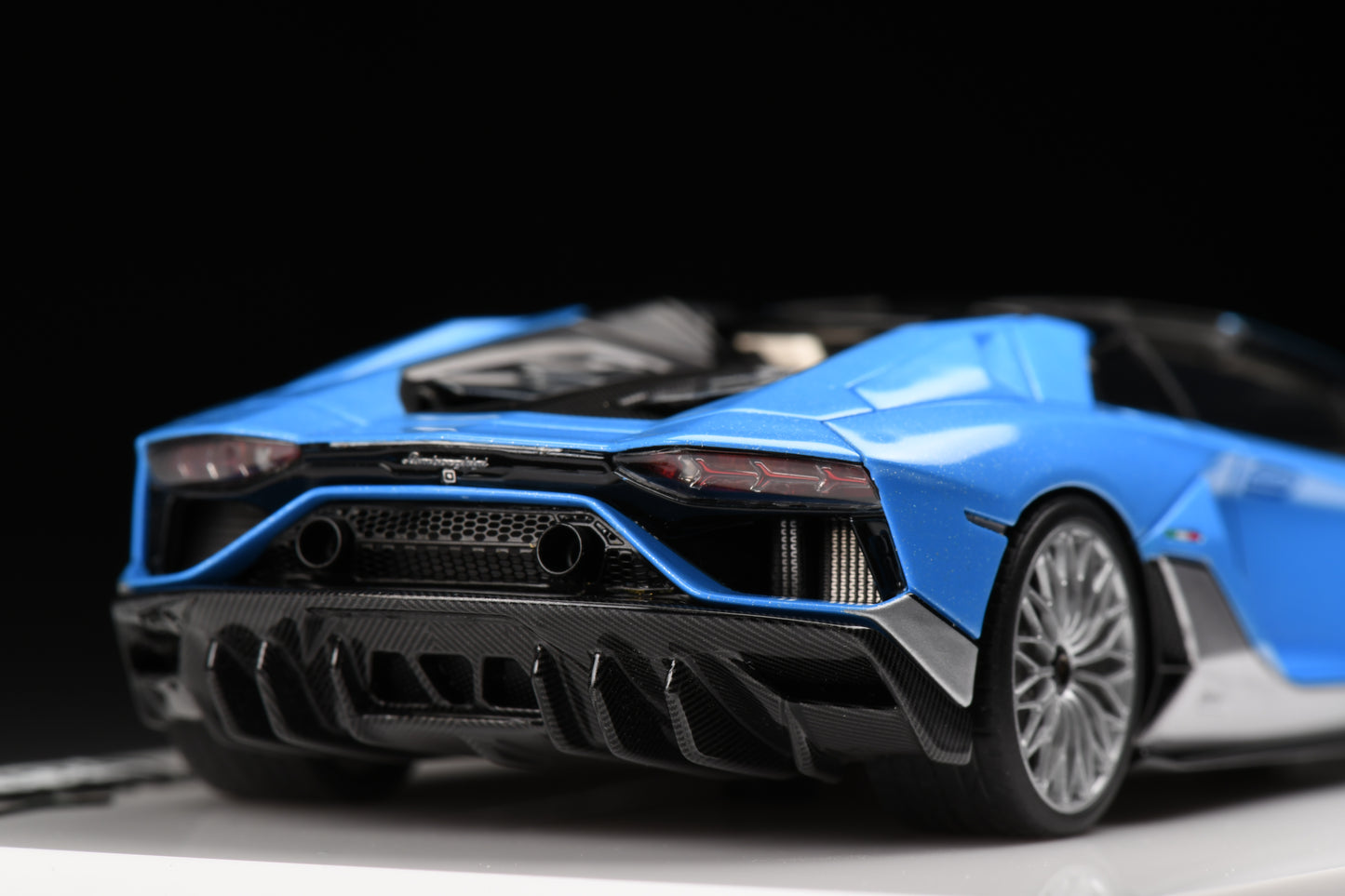 1:43 MakeUp Lamborghini Aventador LP780-4 Ultimae Roadster -Tribute Miura Roadster- 2022 EM701