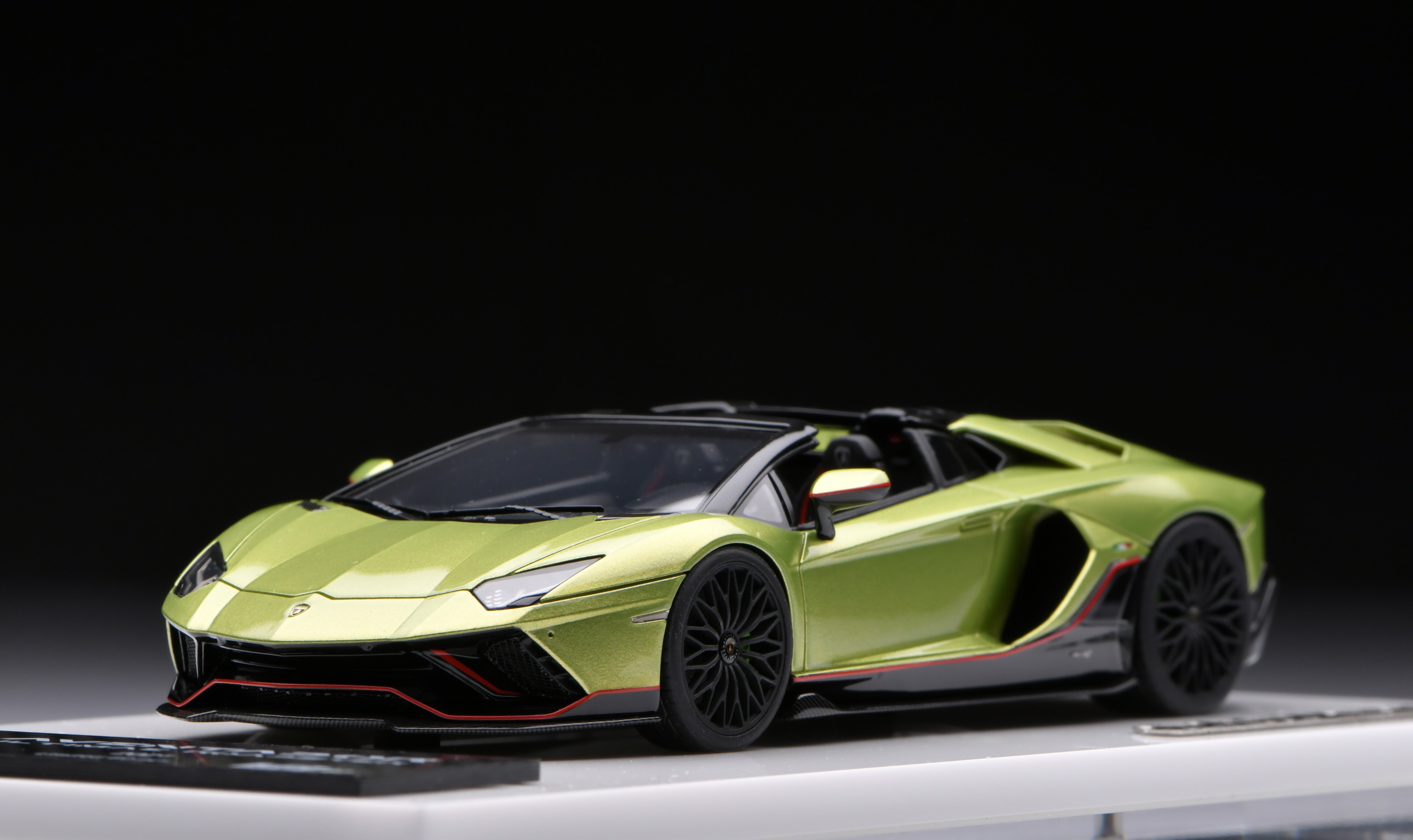 1:43 MakeUp Lamborghini Aventador LP780-4 Ultimae Roadster