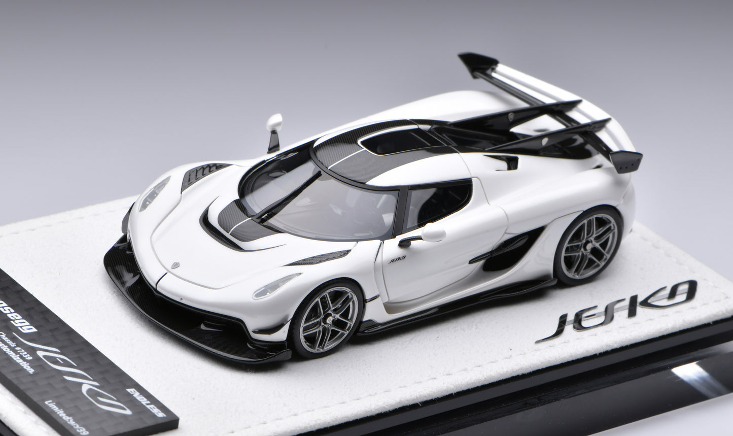 1:43 Gryning Koenigsegg Jesko Attack #7339 Crystal White/Carbon
