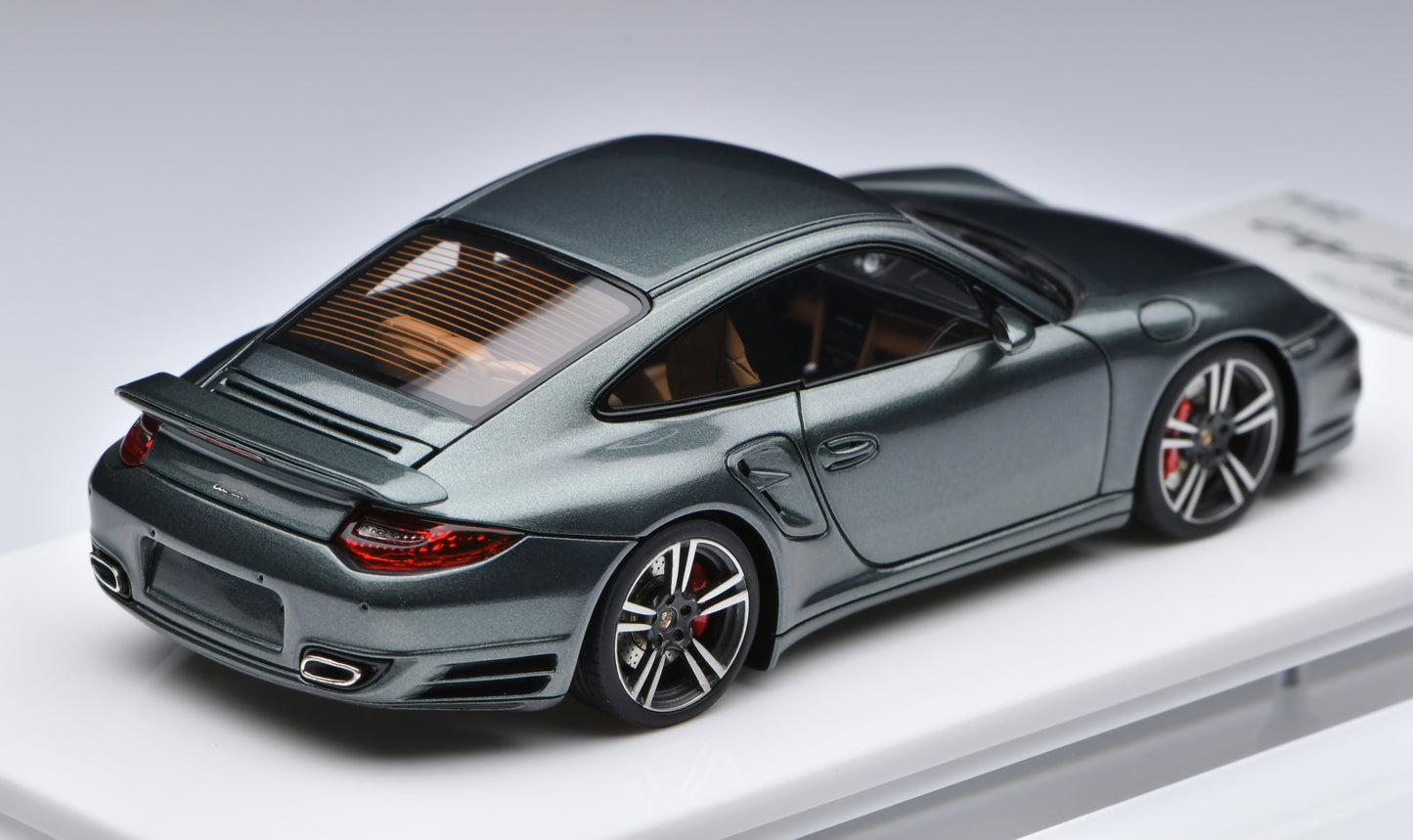 1:43 MakeUp Porsche 911 (997.2) Turbo 2010 Malachite Green Metallic EM619E
