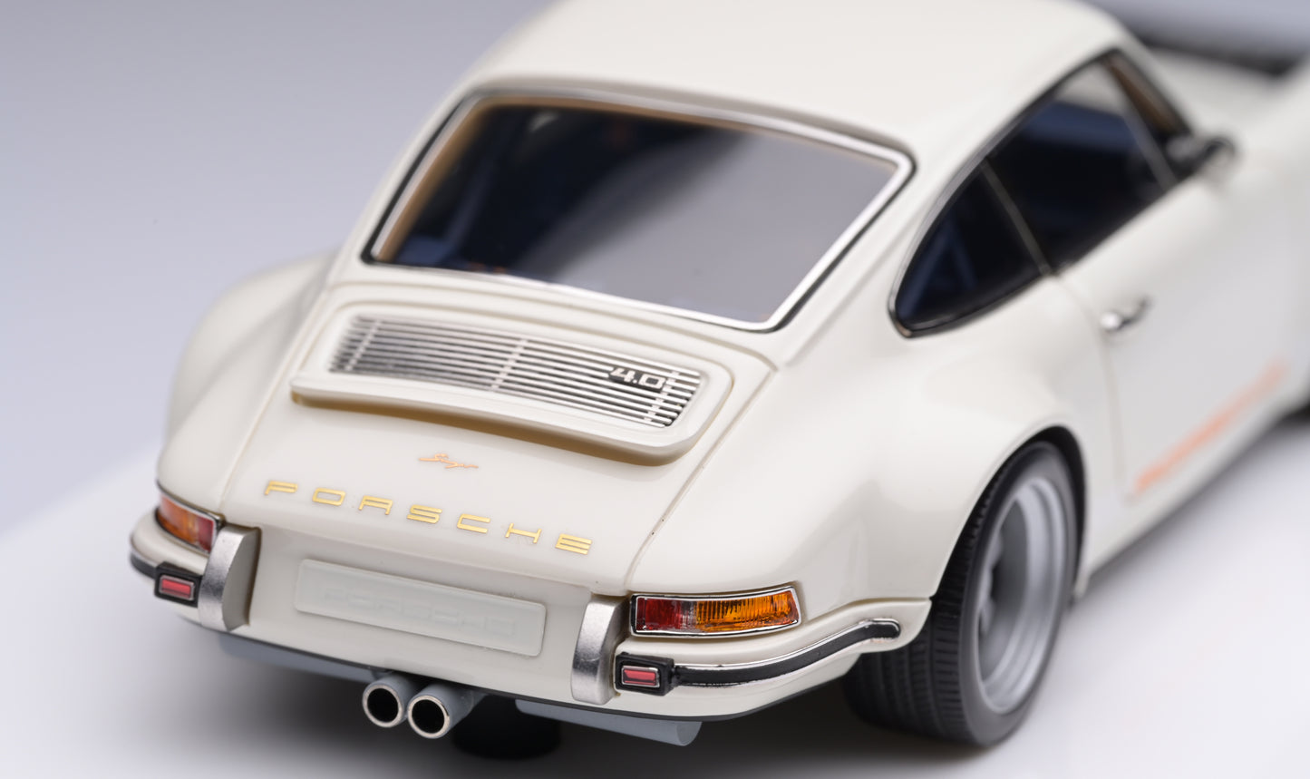 1:43 MakeUp Porsche Singer(964) Ivory White VM111S