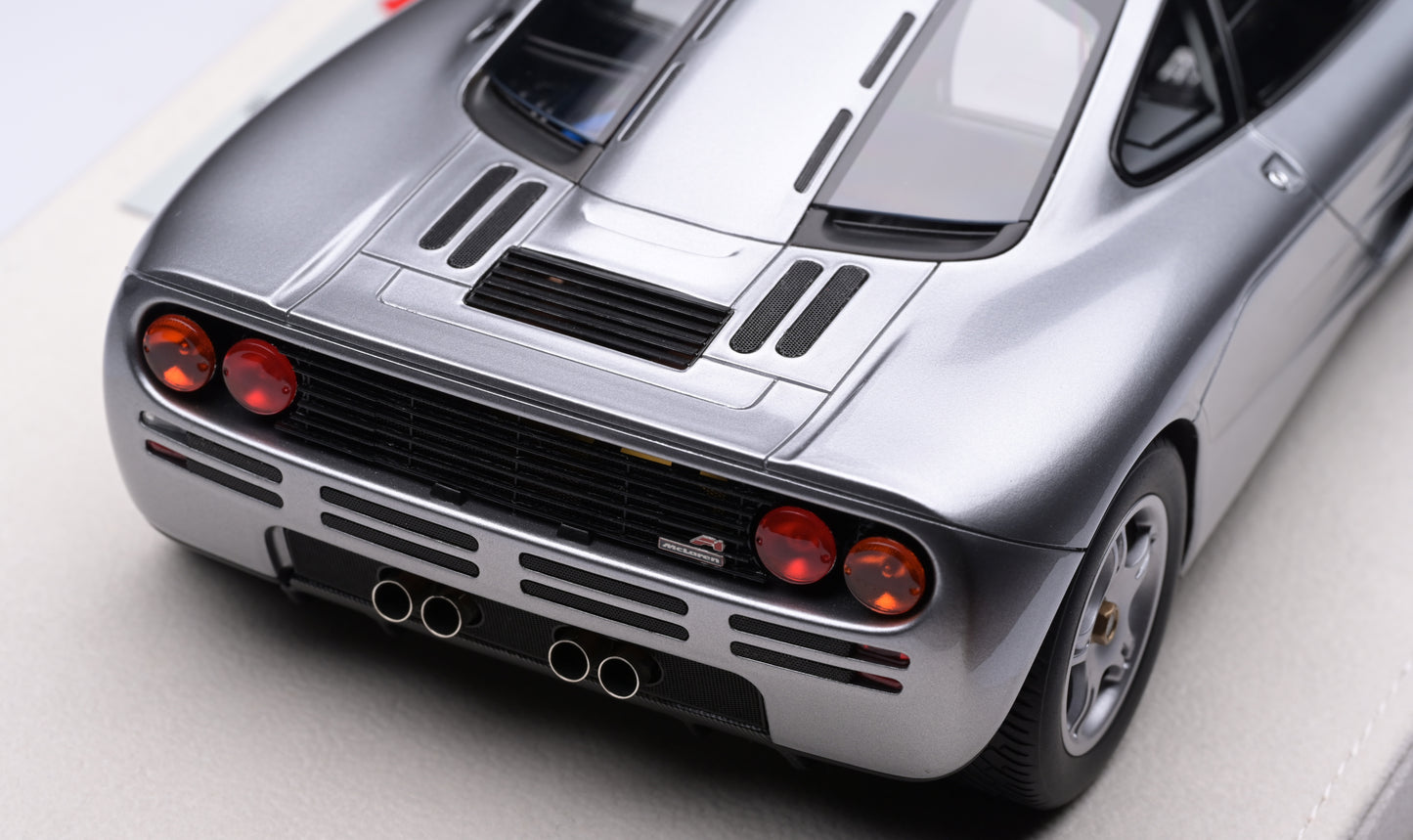 1:18 MakeUp McLaren F1 Road Car Magnesium Silver EML073A