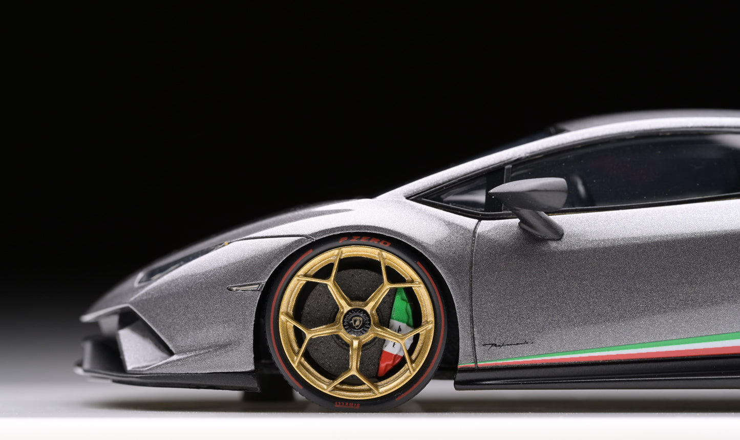 1:43 MakeUp Lamborghini Huracan Perfomante Center Lock Wheel EM384E