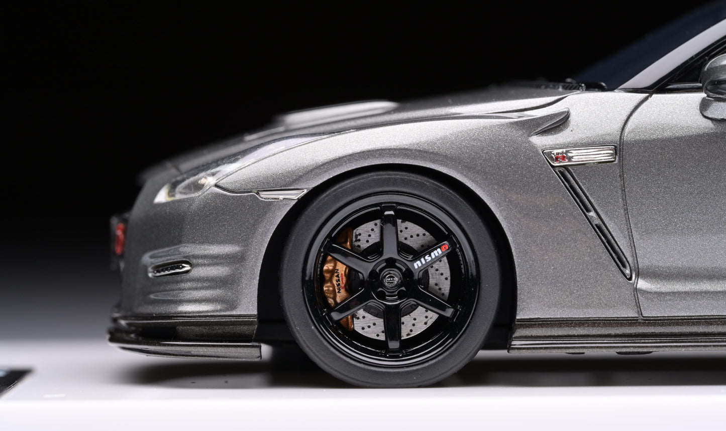 1:43 MakeUp NIssan NISMO GT-R R35 CRS 2013 EM702
