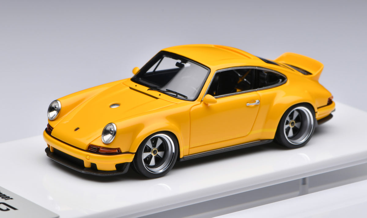 1:43 MakeUp Singer DLS Speed Yellow EM427T