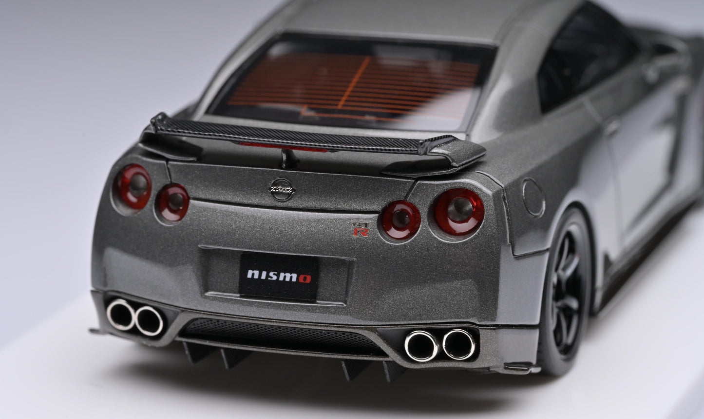 1:43 MakeUp Nissan GT-R R35 NISMO CRS 2008 EM703