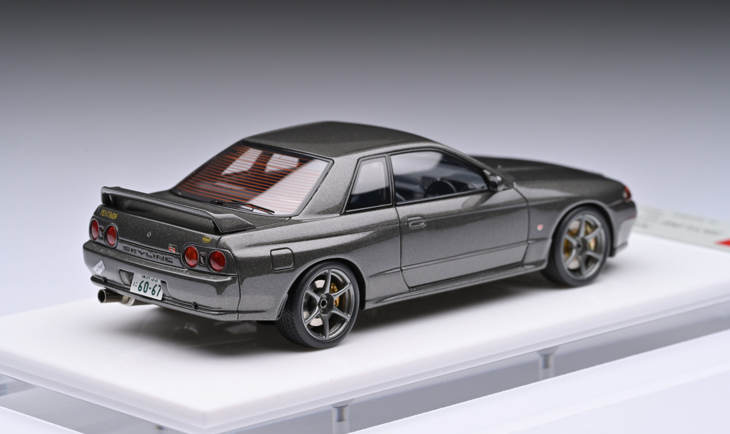 1:43 MakeUp Nissan Skyline GT-R R32 by Hiroshi Tamura Gun Gray Metallic EM784