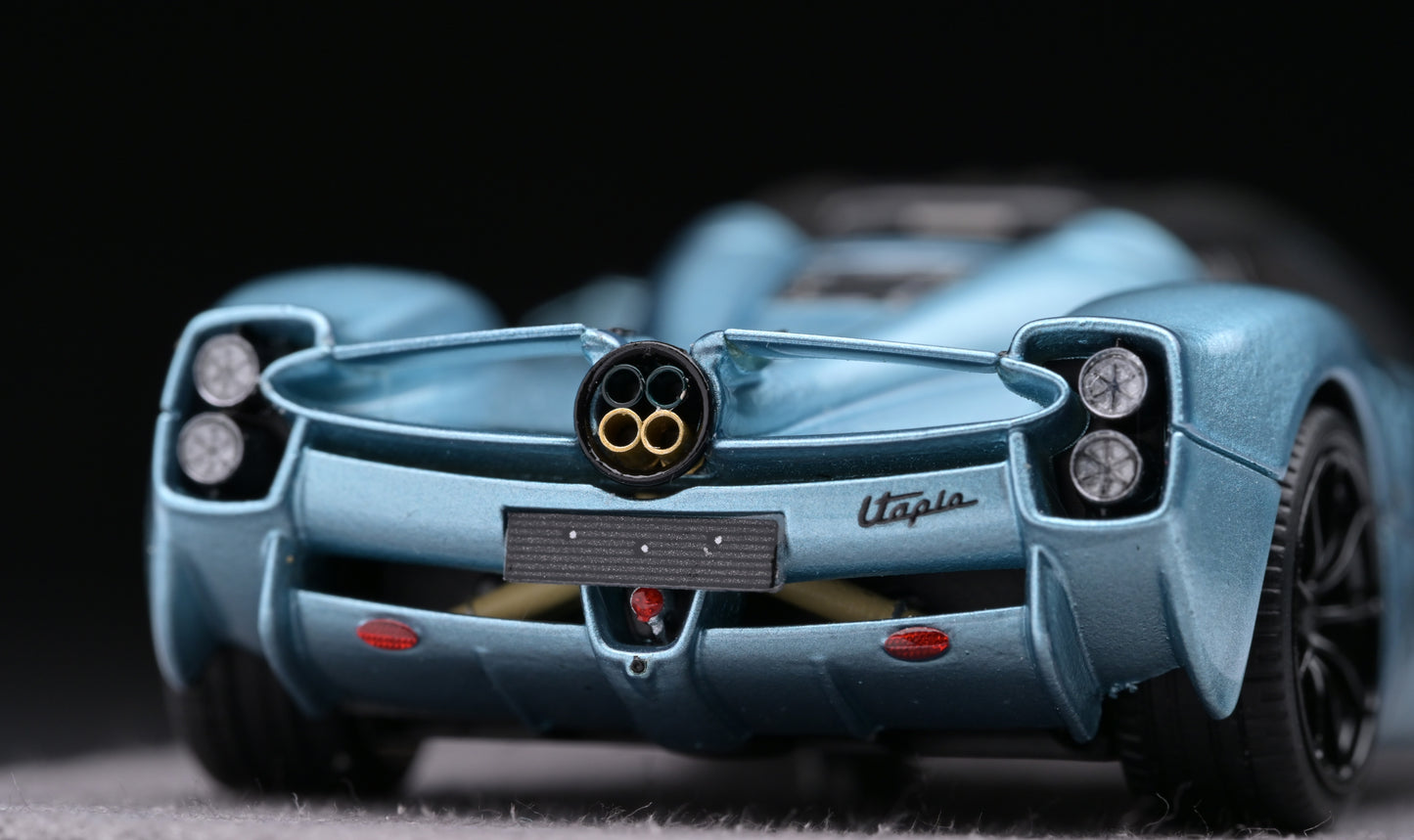 1:64 Figart Pagani Utopia Azzurro Sardegna LG64001C