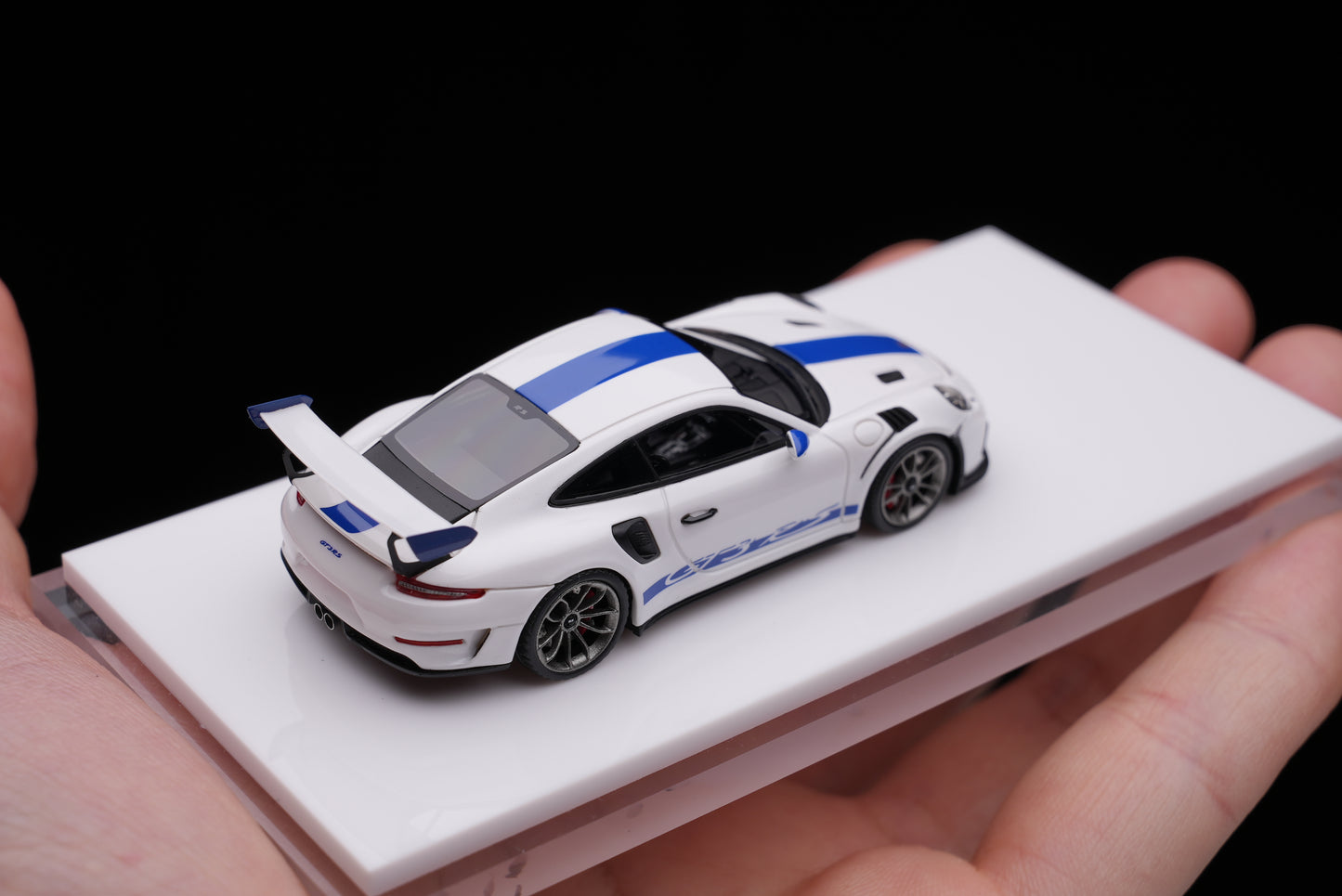 1/64 Fuelme x VenomModel Porsche 911 GT3RS Exclusive Edition FM-NEO64023