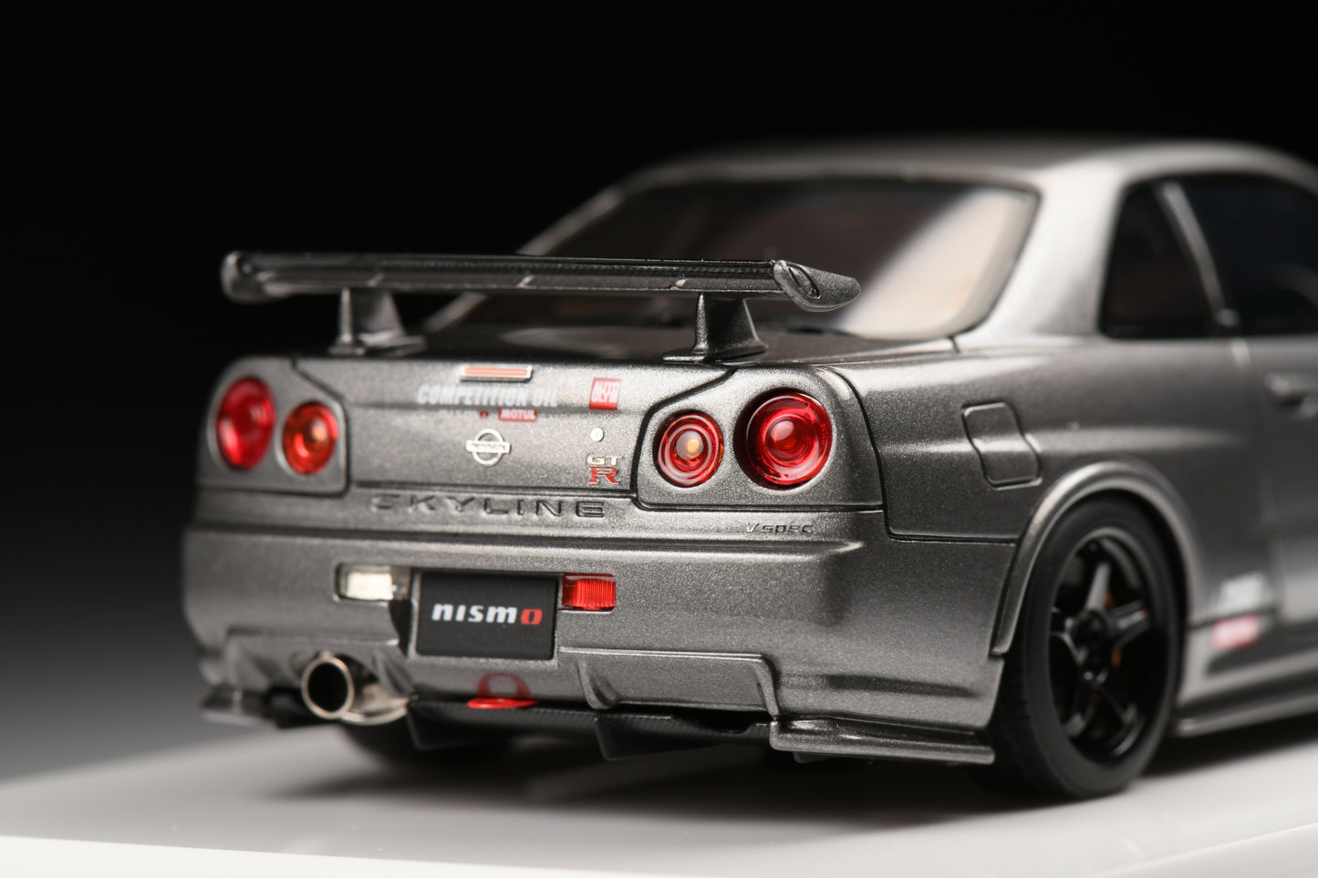 1:43 MakeUp NISSAN SKYLINE GT-R (NISMO BNR34 CRS Version) EM422A