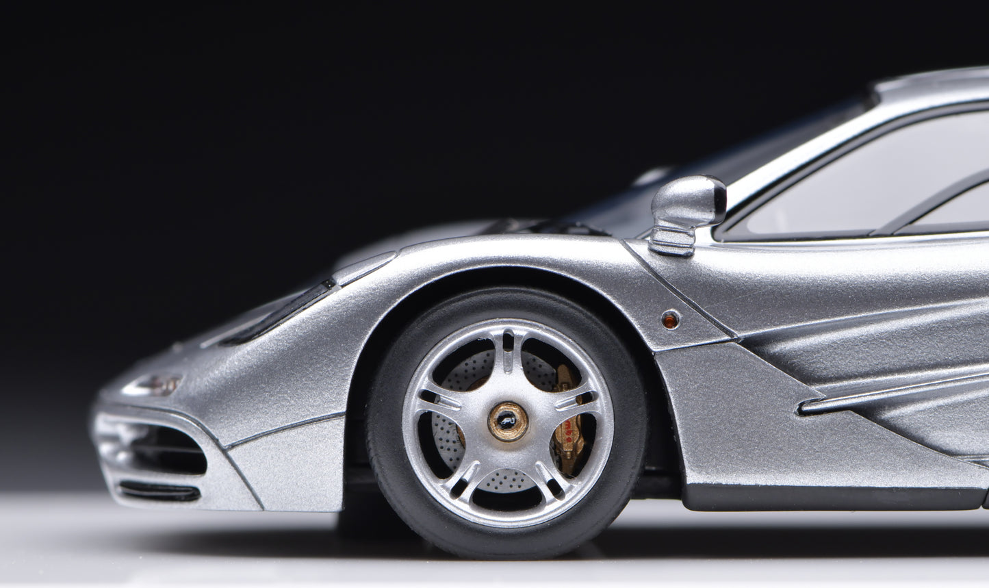 1:43 MakeUp McLaren F1 Roadcar 1994 EM748A