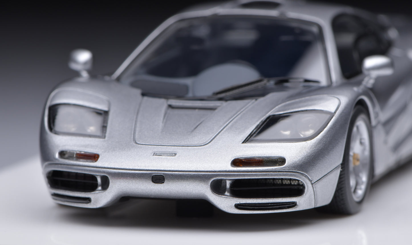 1:43 MakeUp McLaren F1 Roadcar 1994 EM748A