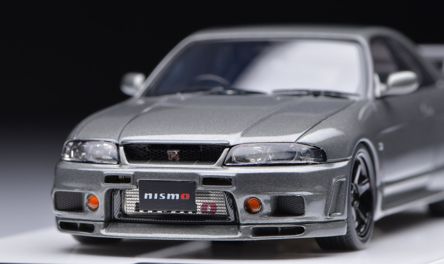 1:43 MakeUp Nissan Skyline GT-R(NISMO BCNR33 CRS Version)2022 EM770