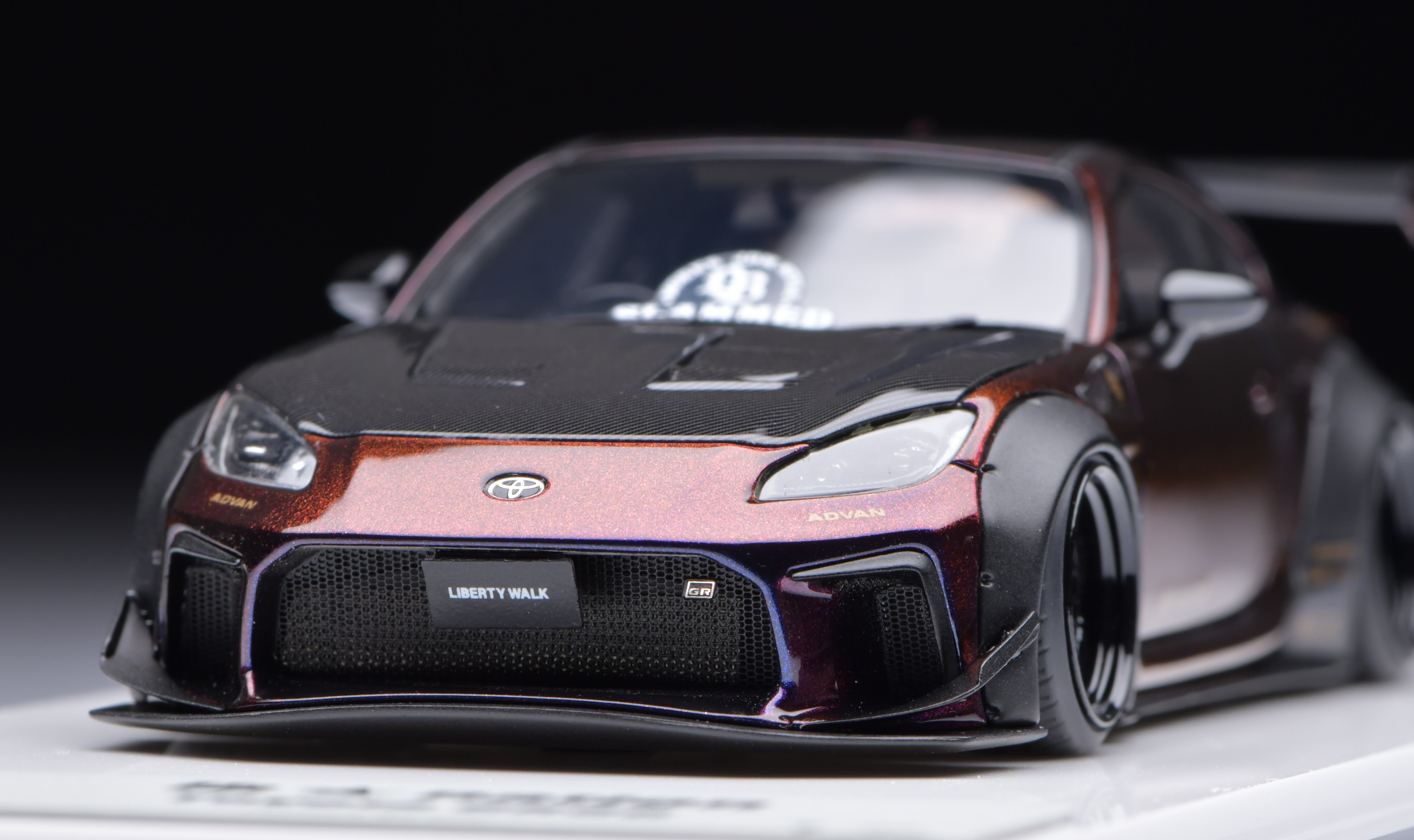 1:43 MakeUp LB Nation Toyota GR86 NO.1 LB022E – Venom Model