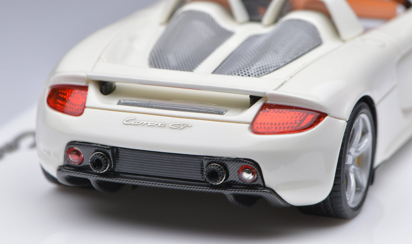 1:43 MakeUp Porsche Carrera GT 2004 EM566B White