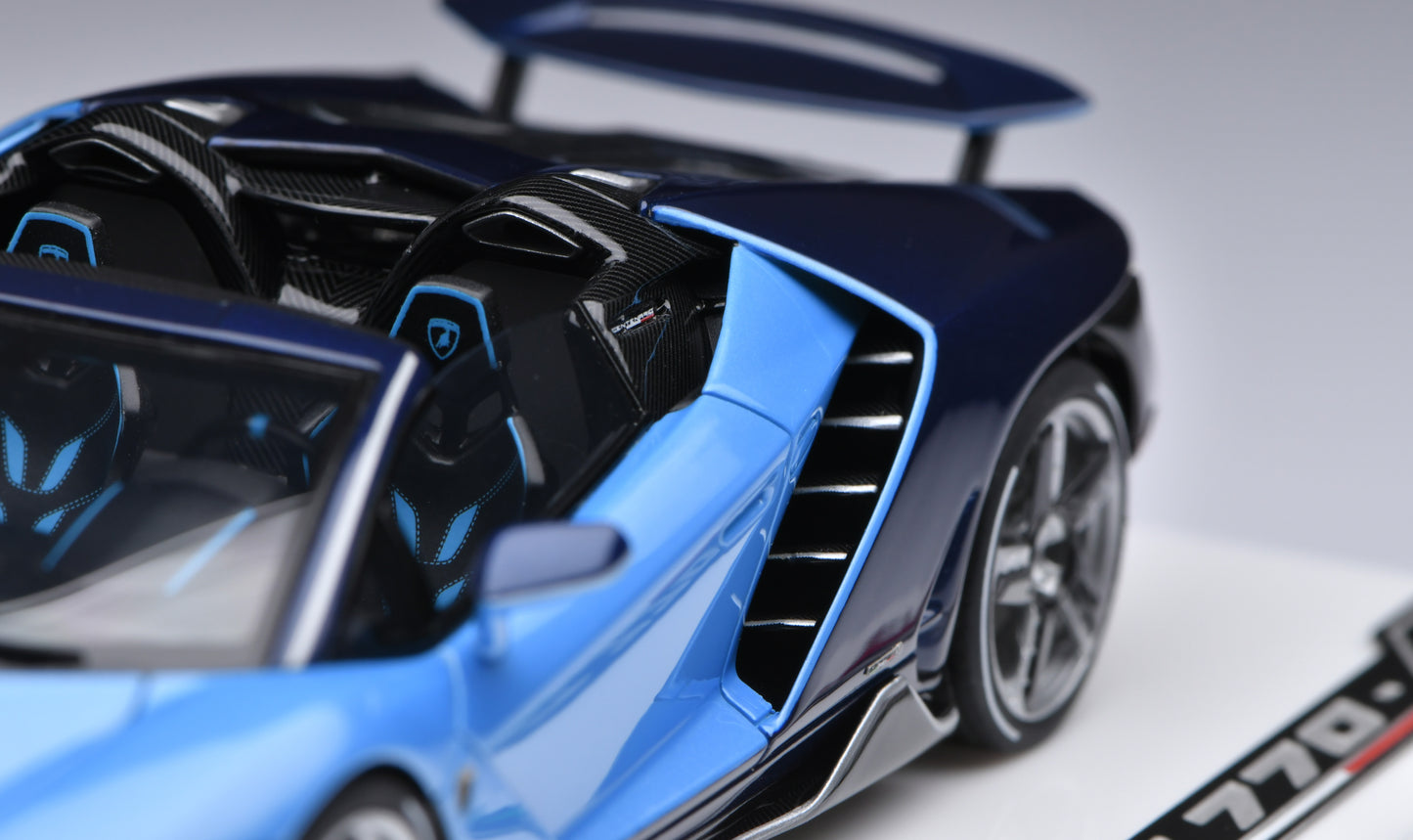 1:43 MakeUp Lamborghini Centenario Roadster 2016 (Wing Up) EM783E