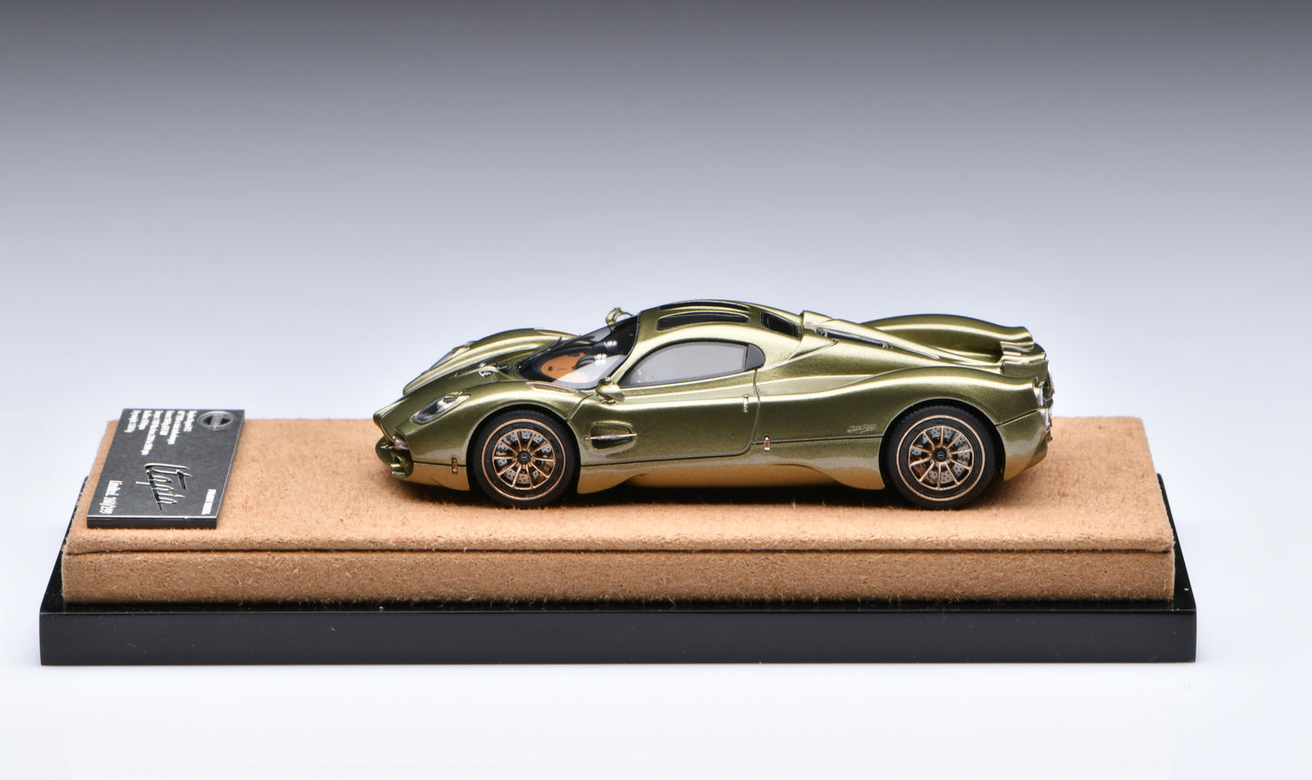 1:64 Figart Pagani Utopia Verde Pampa LG64001E