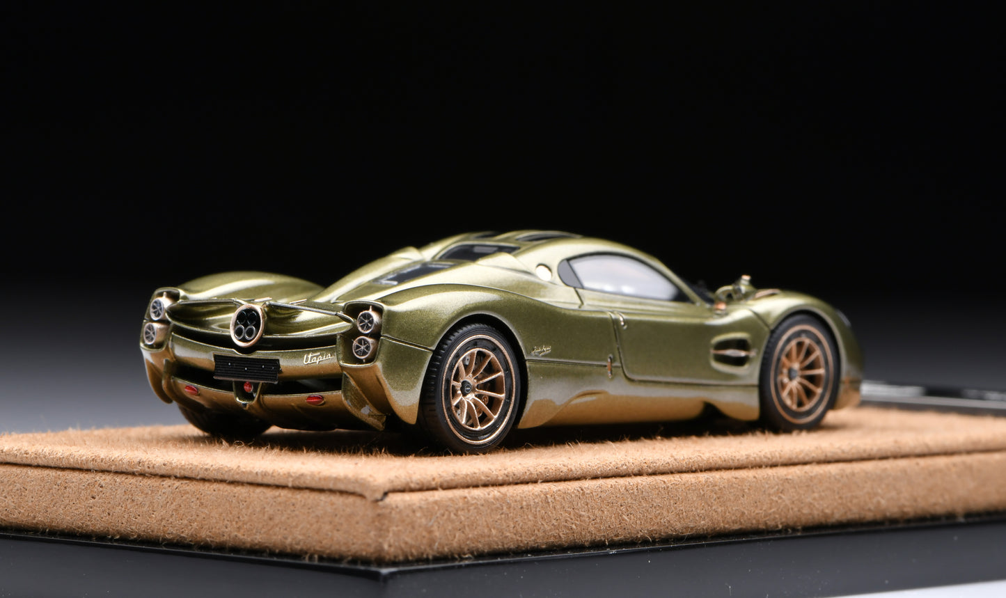 1:64 Figart Pagani Utopia Verde Pampa LG64001E