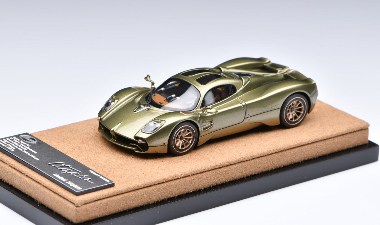 1:64 Figart Pagani Utopia Verde Pampa LG64001E