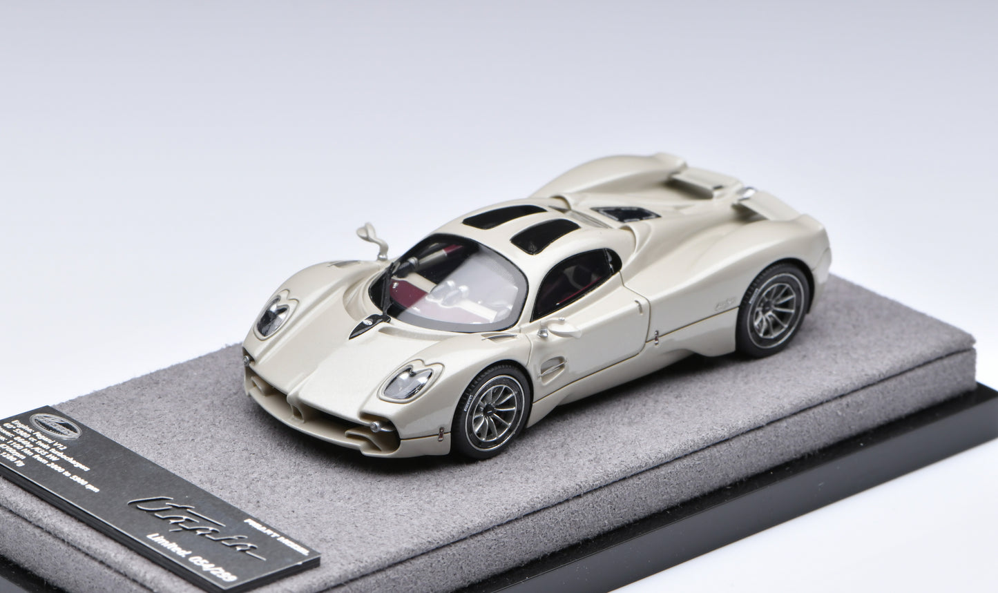 1:64 Figart Pagani Utopia Grigio Riascimento LG64001A