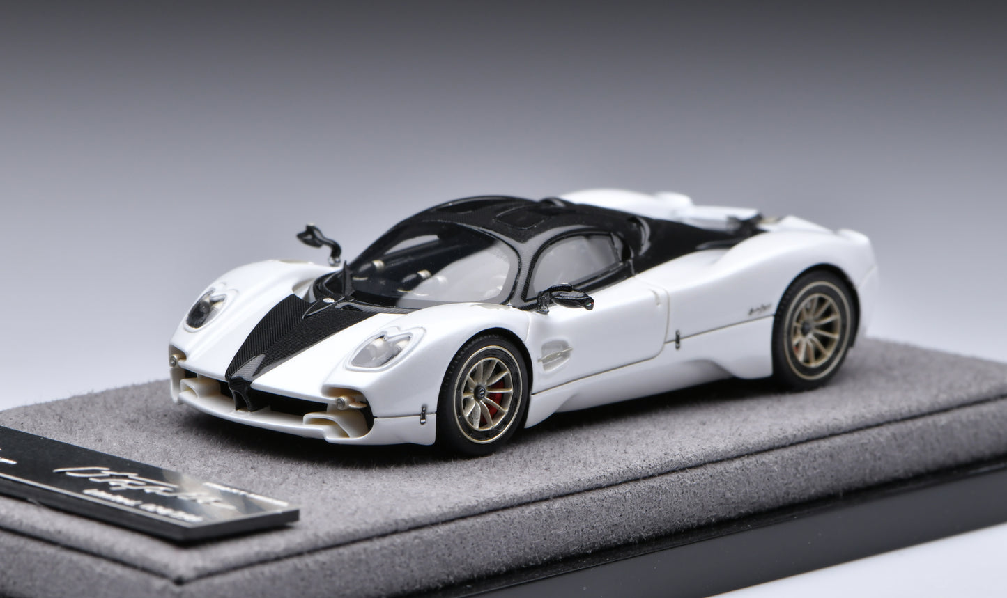 1:64 Figart Pagani Utopia Bianco Benny LG64001F