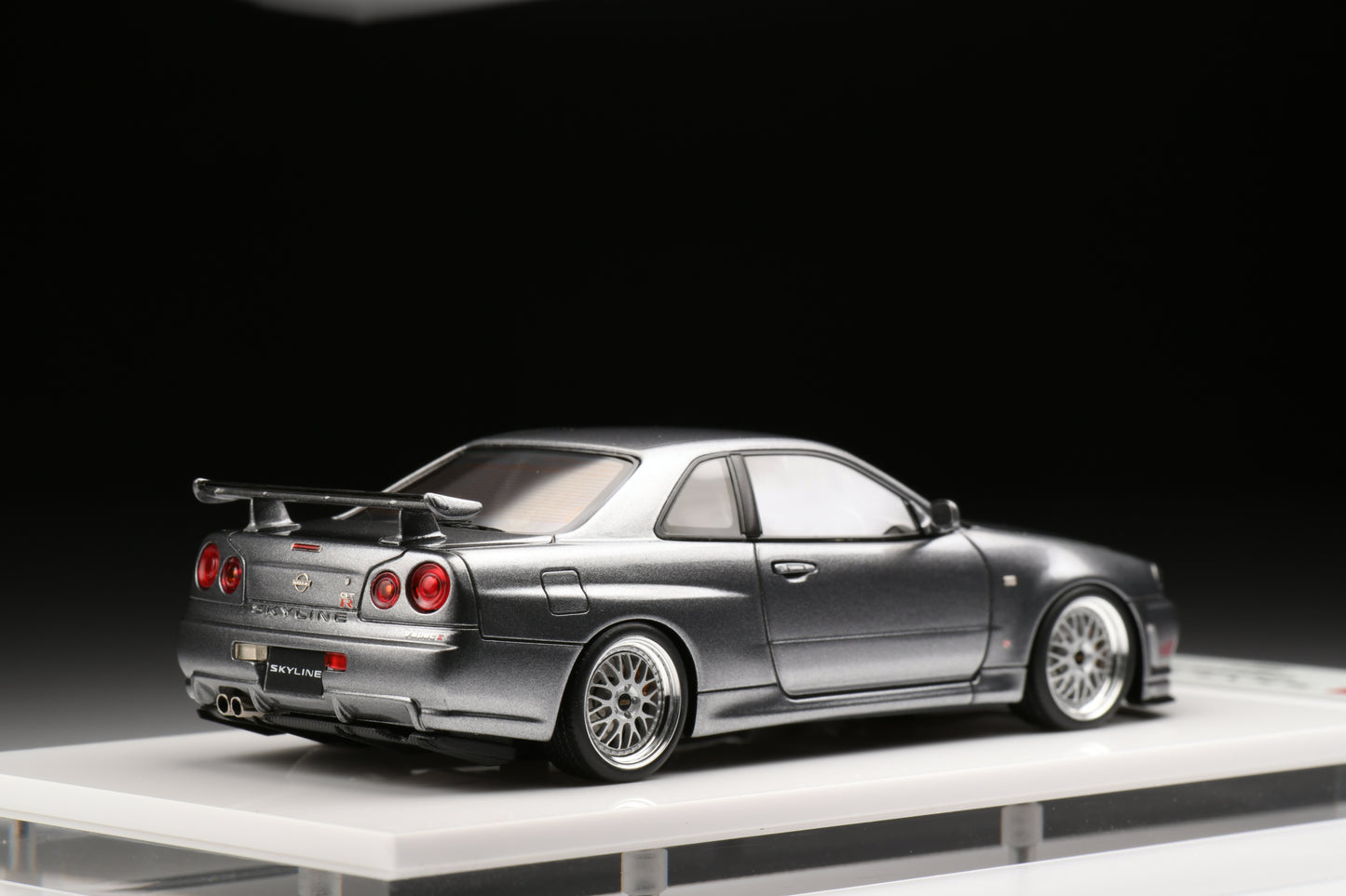 1:43 MakeUp Nissan Skyline GT-R (BNR34) V-spec II 2000 (BBS LM Wheel) EM509C