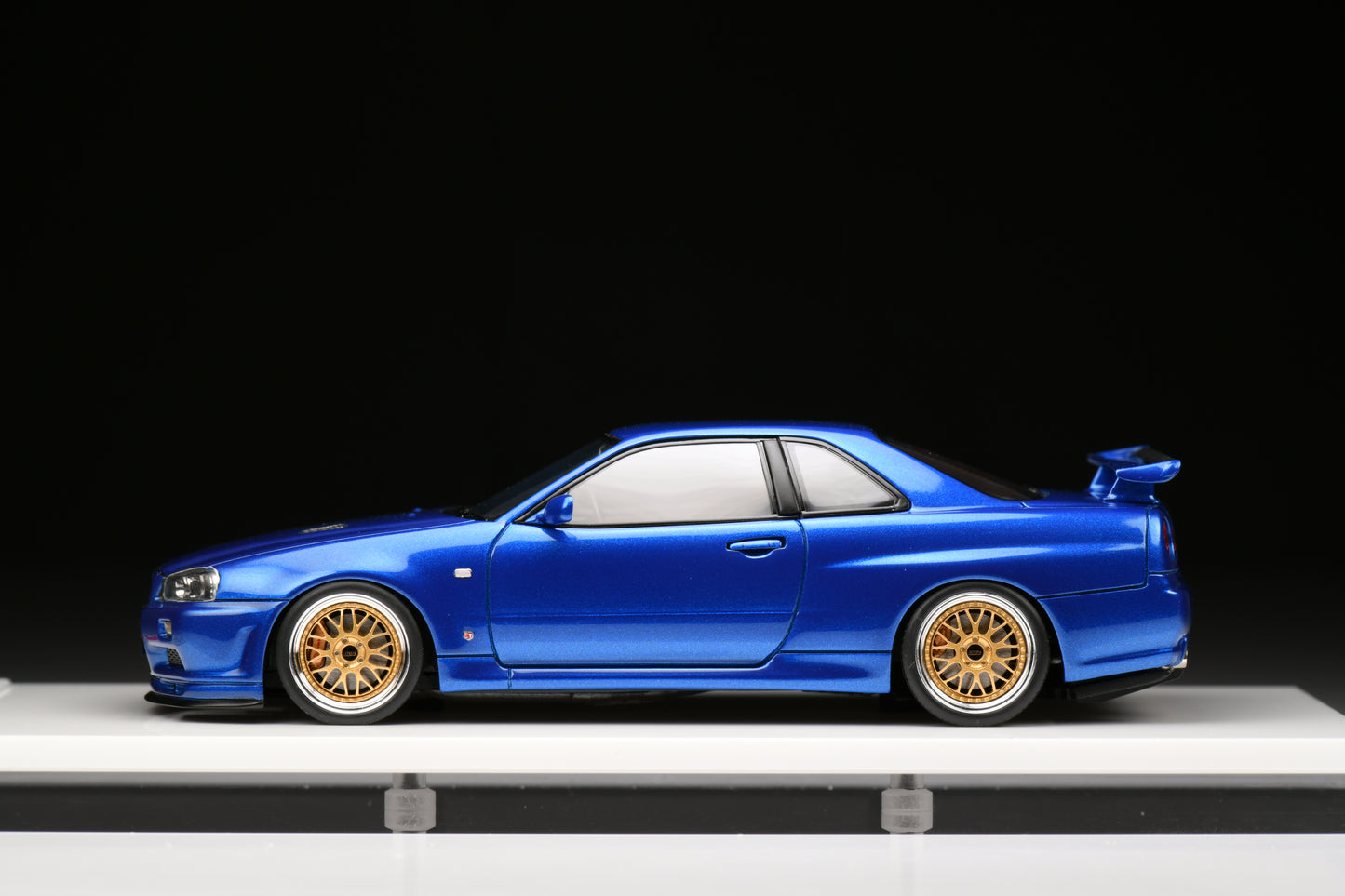 1:43 MakeUp Nissan Skyline GT-R (BNR34) V-spec II 2000 (BBS LM Wheel) EM509A