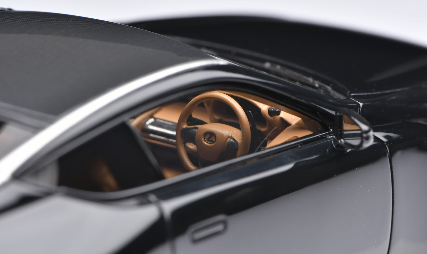 1:43 MakeUp Lexus LC500 "S Package"2020 EM557D Black