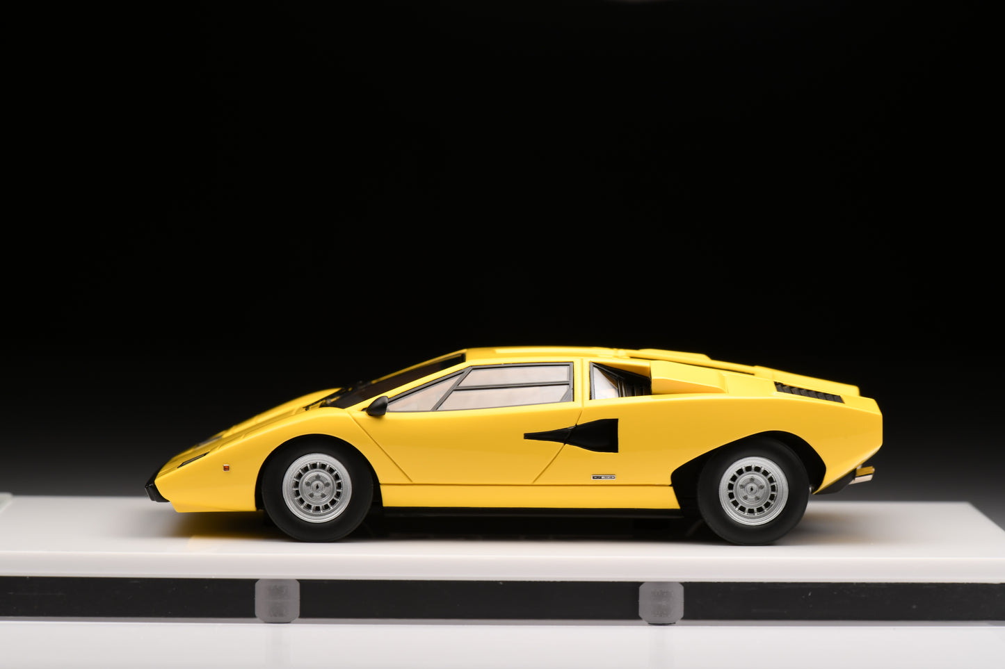 1:43 MakeUp Lamborghini Countach LP400 1974 EM387A