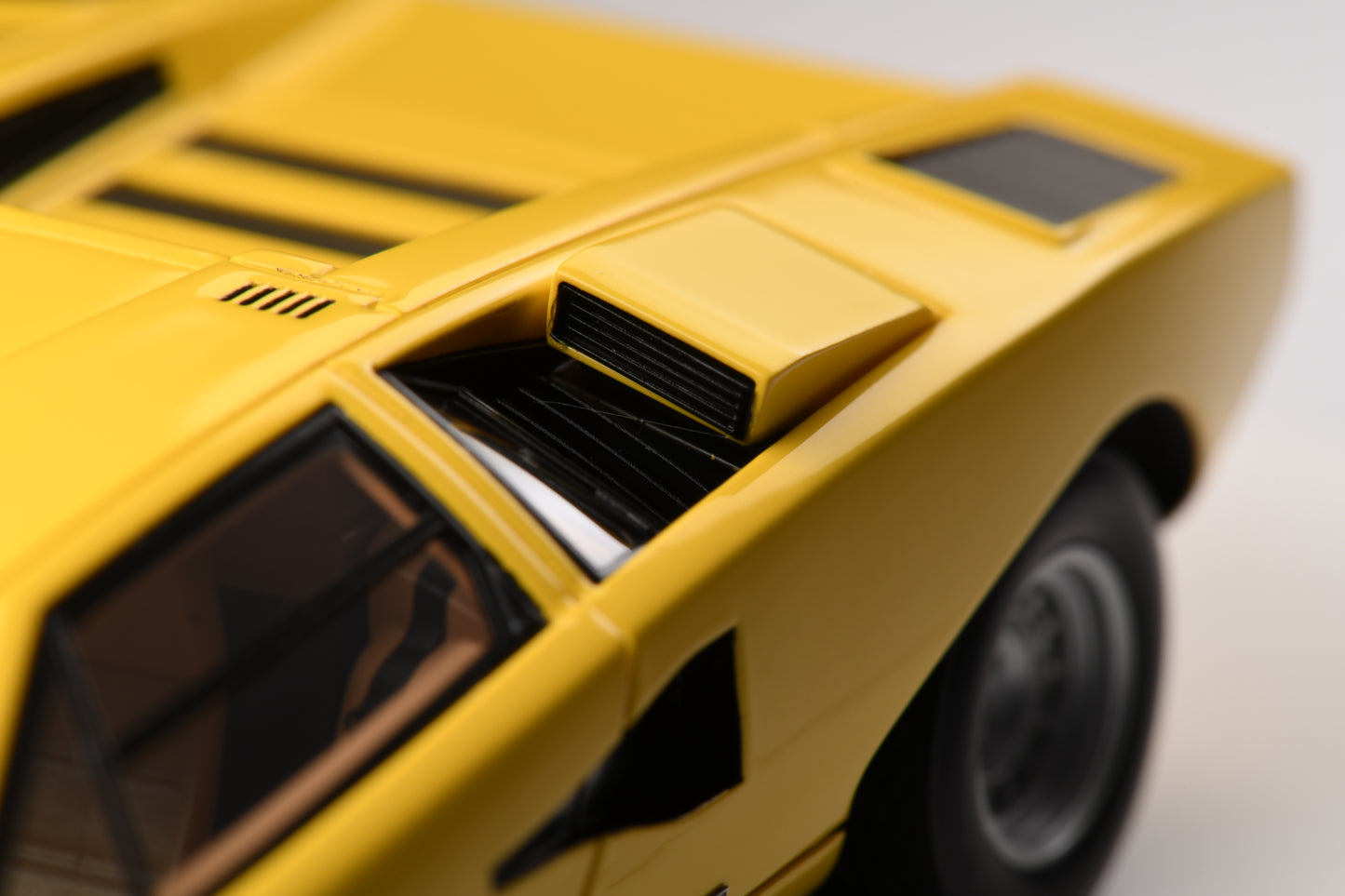 1:43 MakeUp Lamborghini Countach LP400 1974 EM387A