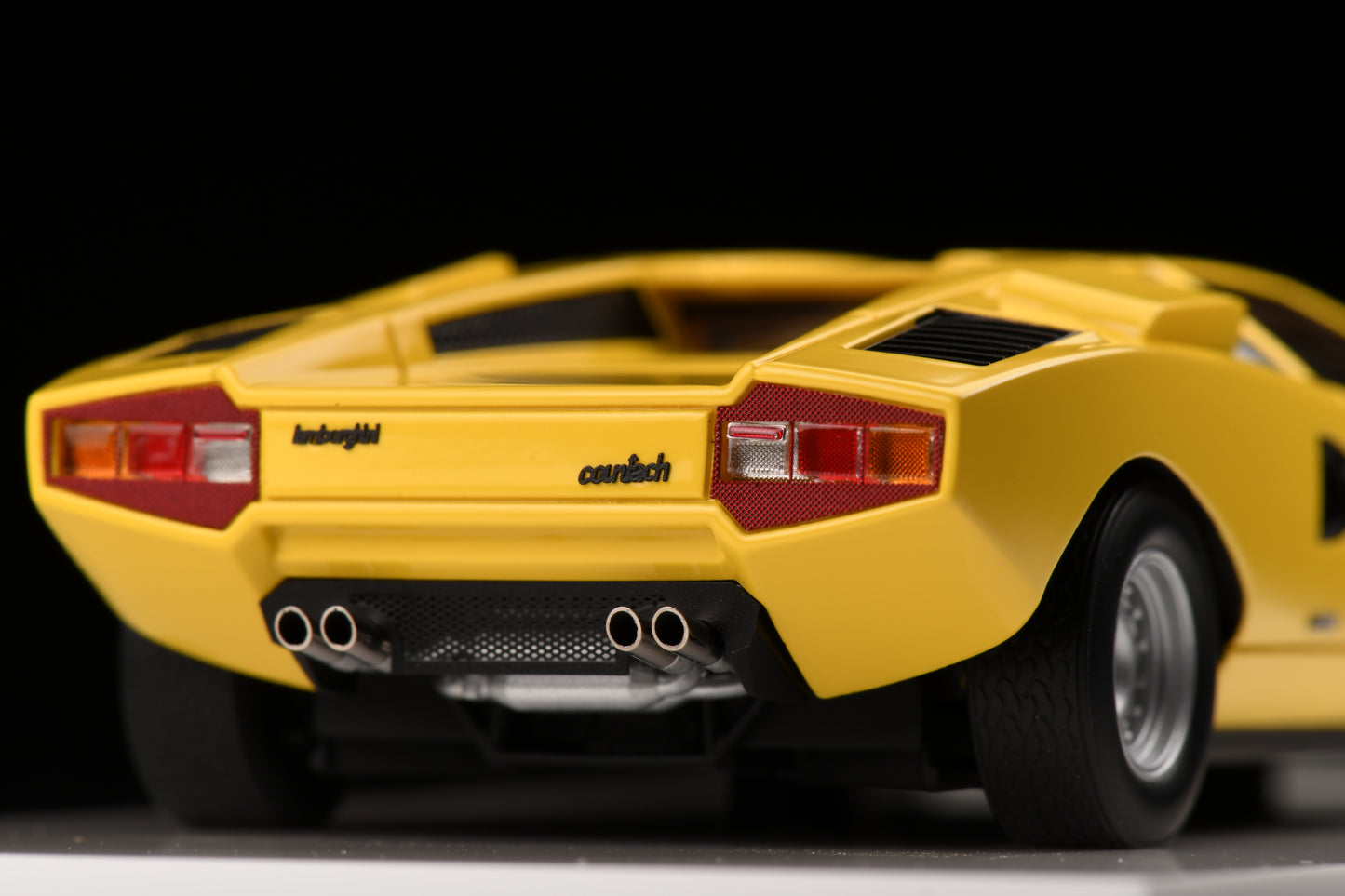 1:43 MakeUp Lamborghini Countach LP400 1974 EM387A