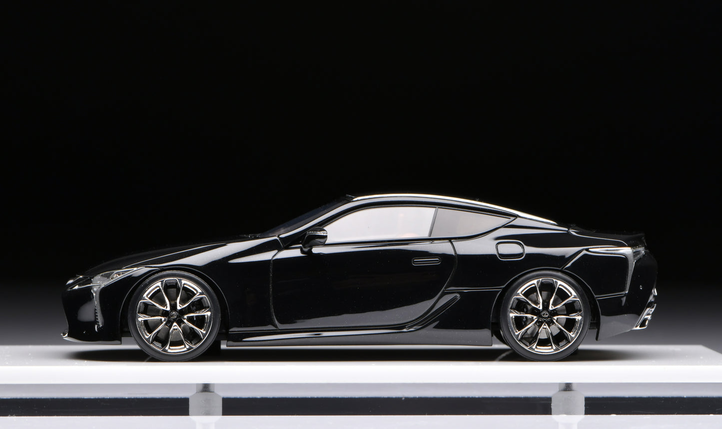 1:43 MakeUp Lexus LC500"Patina Elegance"2 EM561C Graphite Black Glass Flake