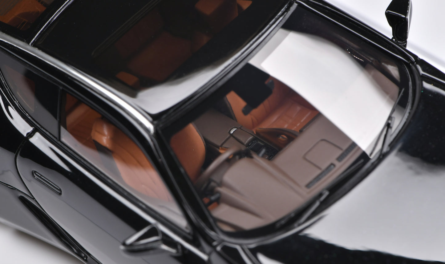 1:43 MakeUp Lexus LC500"Patina Elegance"2 EM561C Graphite Black Glass Flake