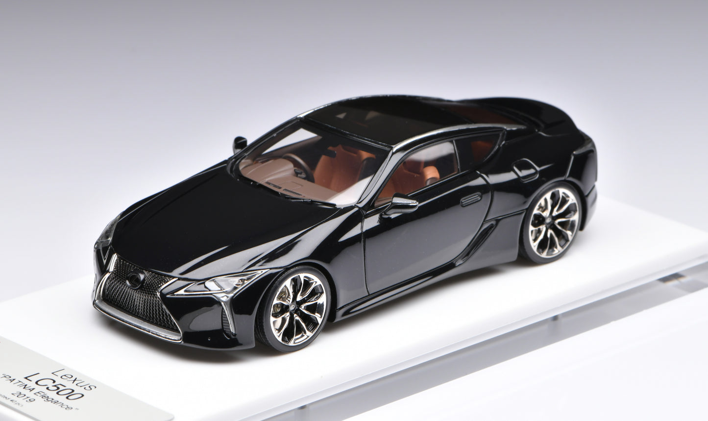 1:43 MakeUp Lexus LC500"Patina Elegance"2 EM561C Graphite Black Glass Flake